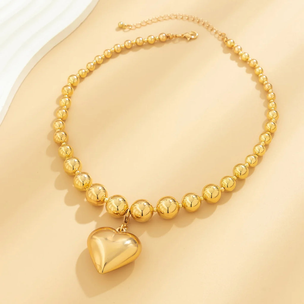 Boho Gold Heart shaped Pendant Necklace 2025 Women's Retro Simple Creative Handmade Beads Sweet Girl Fashion Jewelry