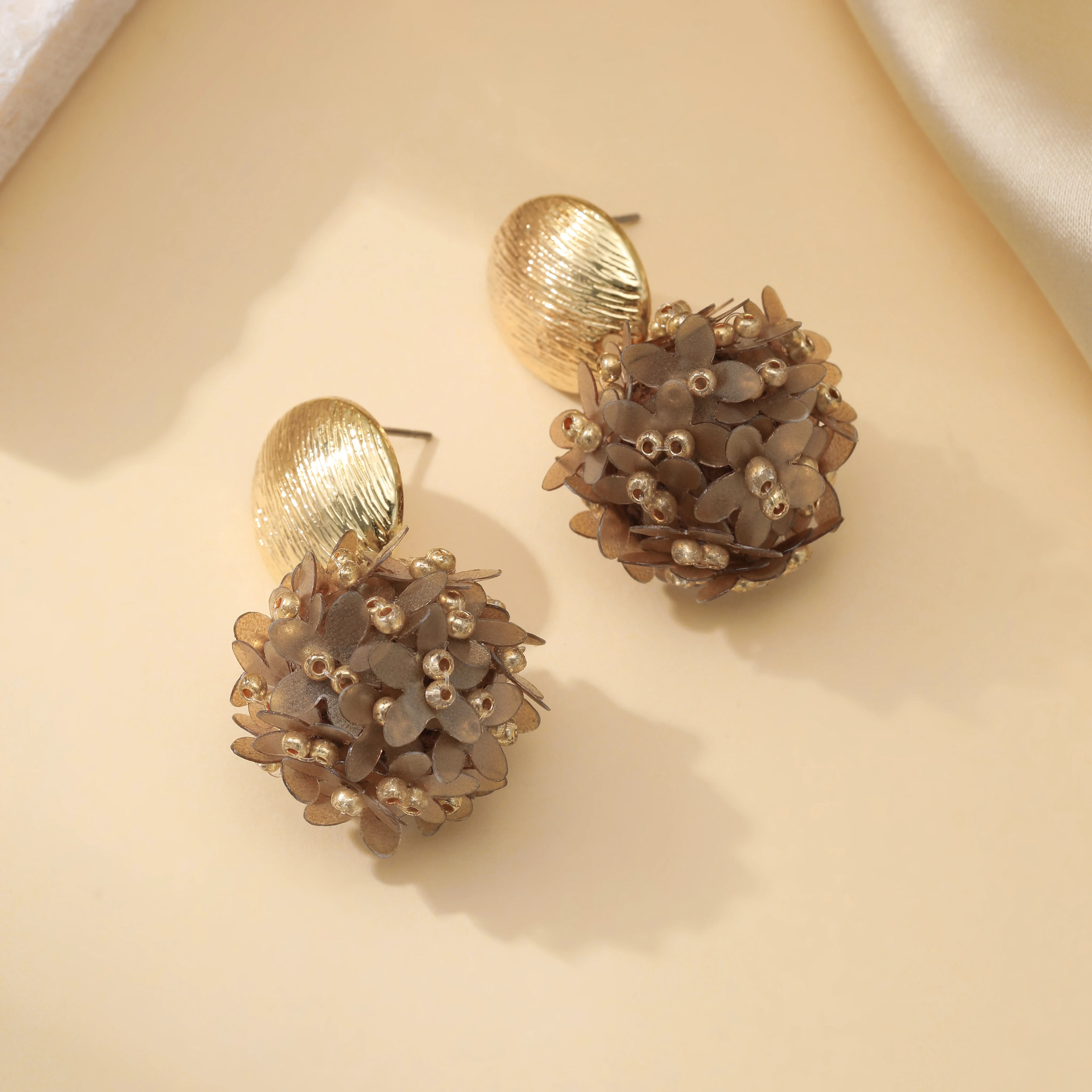 INKDEW Flower Petal Beads Big Round Drop Earrings For Women Long Earrings Handmade Fashion Jewelry Gift boho EA153