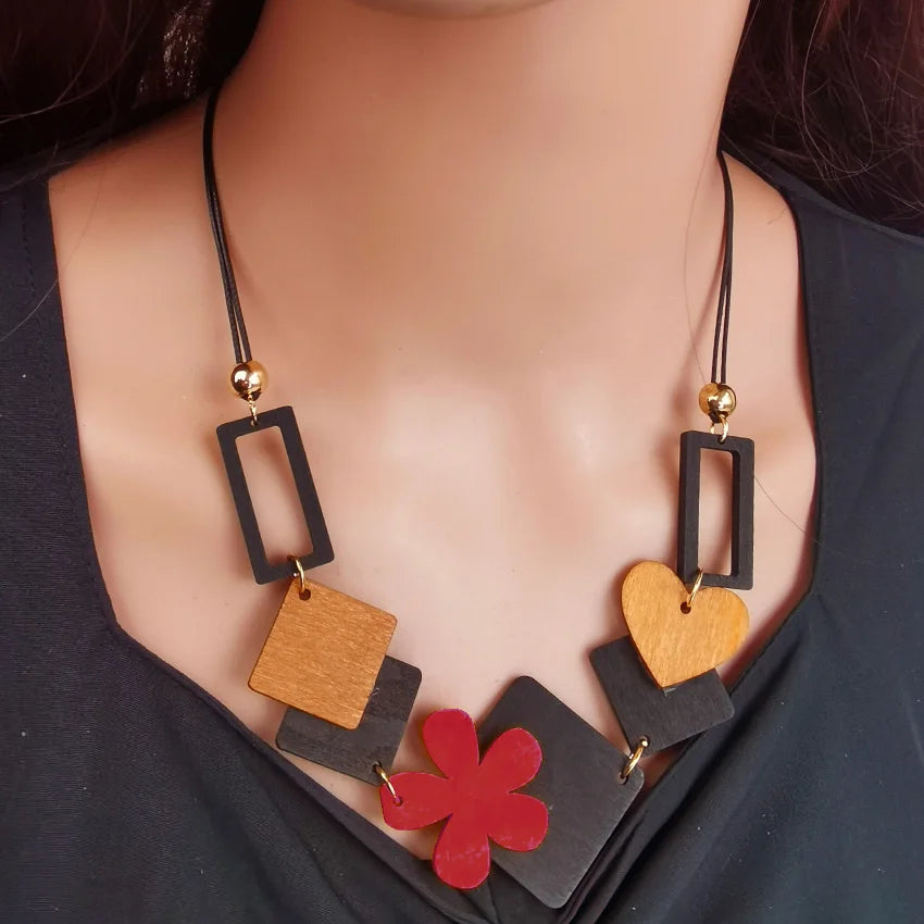 Vintage Handmade Geometric Wooden Bib Necklaces Pendants Women Wood Heart Flower Necklace Ethnic Fashion Jewelry Gifts