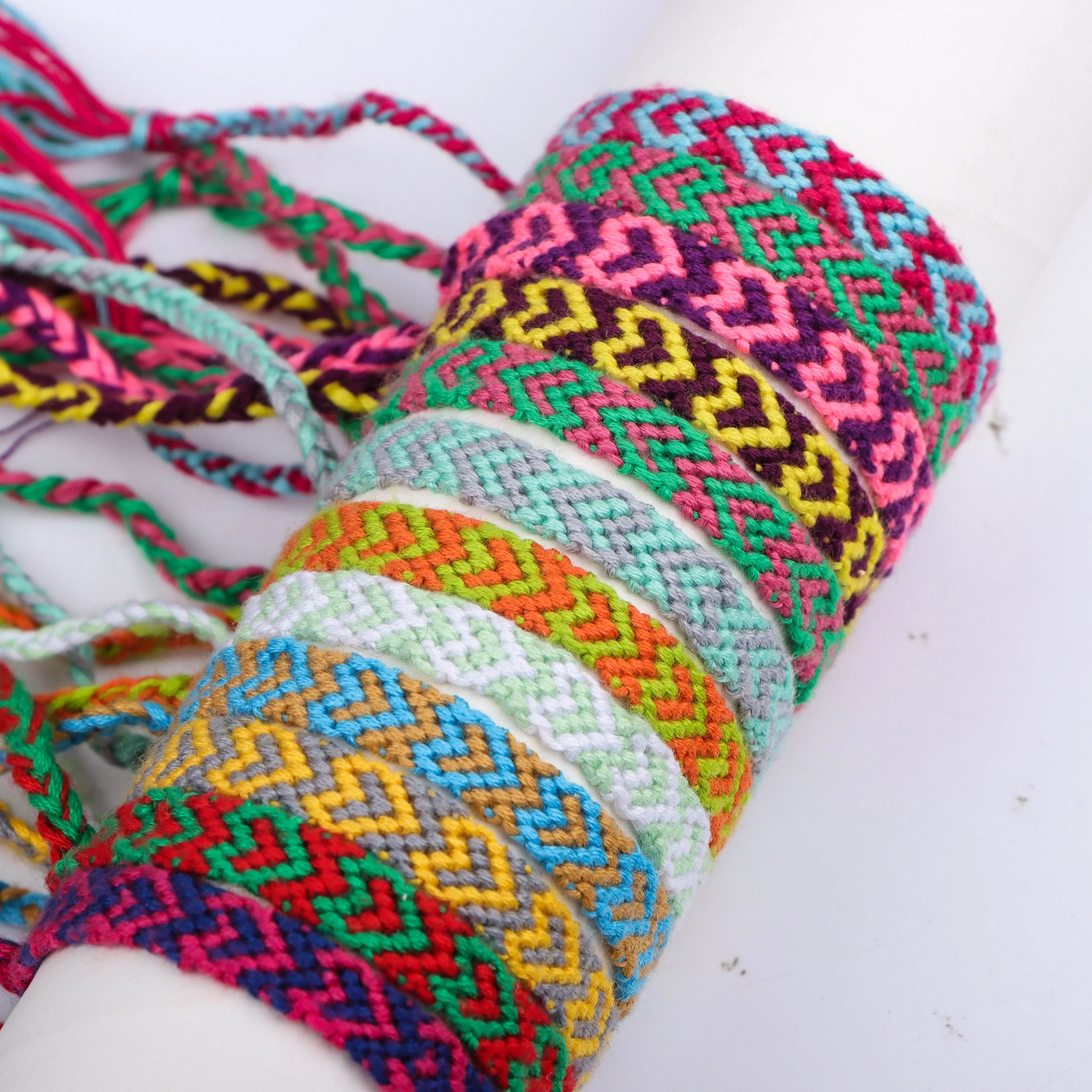 6Pcs/Lot Colorful Bohemian Handmade Woven Bracelets With Adjustable Daily Wear Birthday Party Gifts For Men  Women